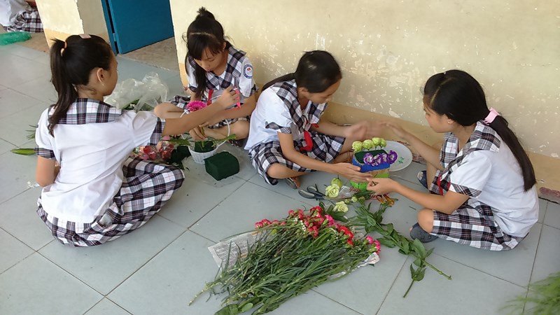 Một số hình ảnh quá trình tự đánh giá năm học 2015-2016